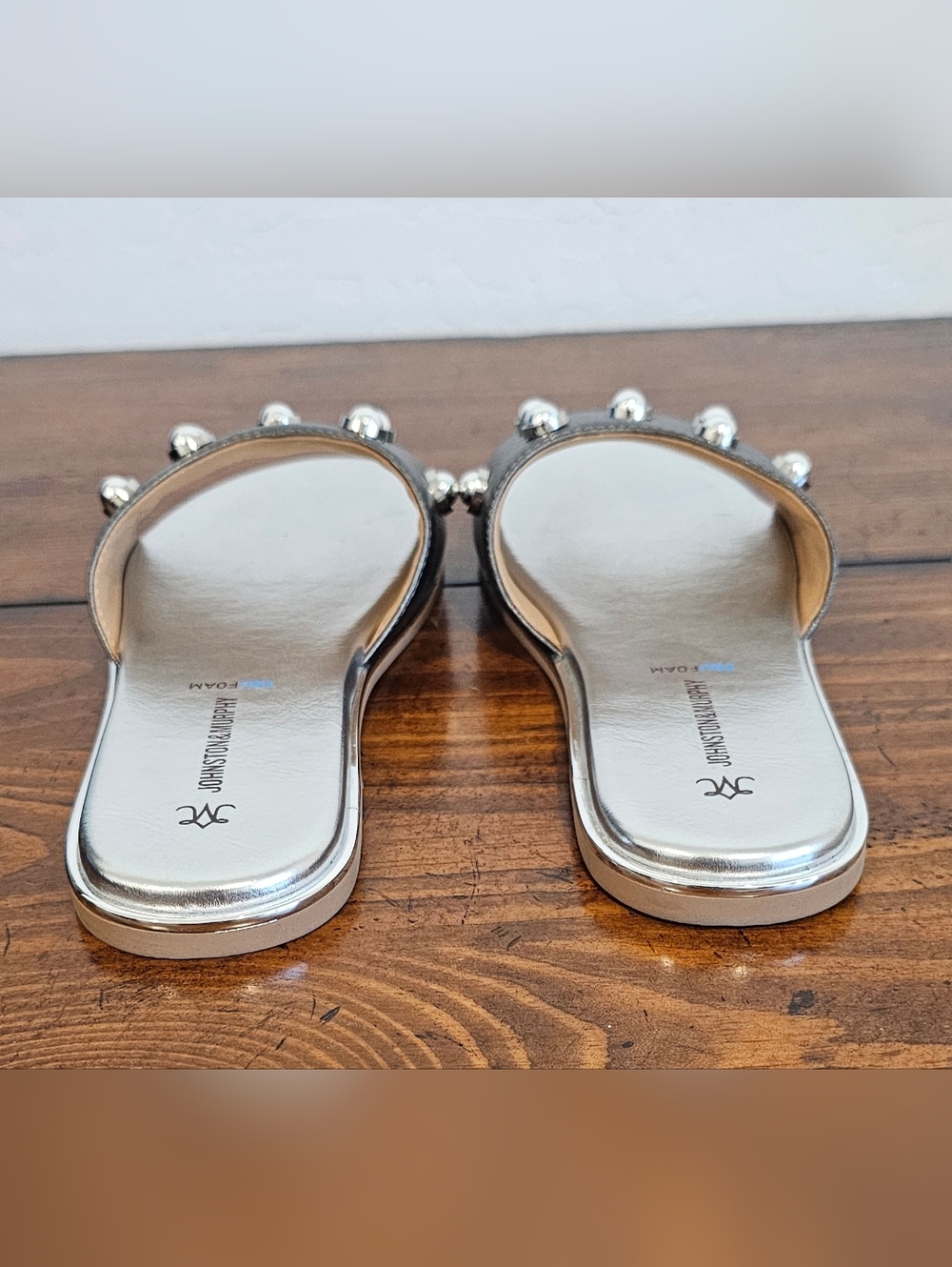 Johnston & Murphy Grey Slide Mules w/Silver Stud Details Women's Shoes Sz 6.5M - Picture 4 of 10
